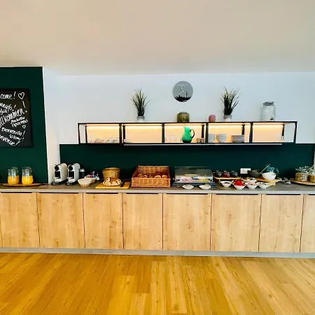 ホテル Creo Sued 3*